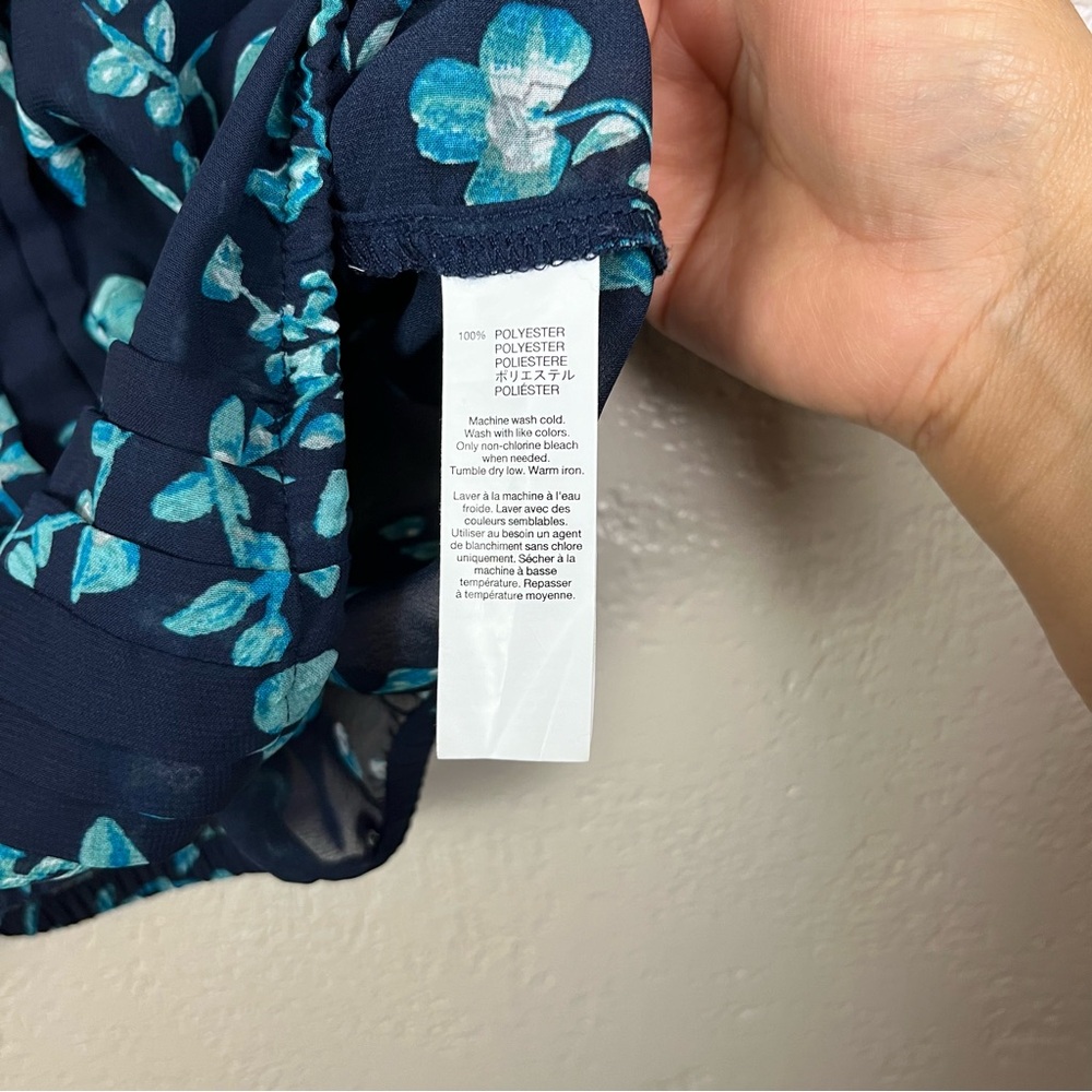5 for $30 Gap women 3/4 sleeve v-neck blue black‎ floral blouse size large - Picture 12 of 16